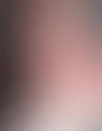 Nach dem Nachtdienst endlich im Bett gelandet … noch zu aufgeheizt zum Schlafen 😏🔥 Wer macht mir jetzt die Zeit bis zum Wegdösen richtig süß und versaut? 🩺💉