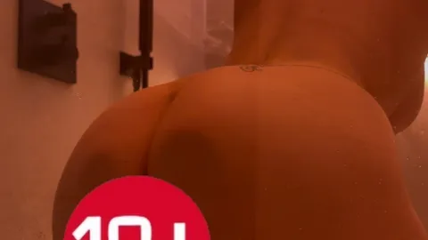 Dildo in der DuscheđŠ