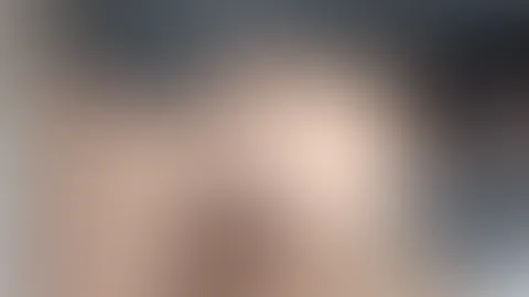 Es ist Frühling und … man bekommt Lust auf ein bisschen Adrenalin 😋 Also heute ohne Höschen zur Arbeit 🙈 Ich bin jetzt schon angenehm nervös und ein kleines bisschen geil … 😋 Na gut, ein kleines