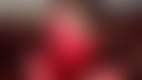 Rote Stimmung hält an… 🔥😈 Will die Macht spüren, dir Befehle zuflüstern, sehen, wie du allein von meinem Blick zitterst und wartest, was ich als Nächstes sage. Leichte Dominanz, aber innerlich brenn