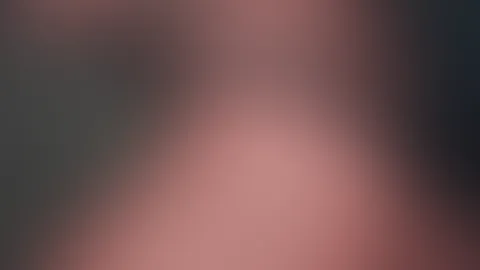 Er wollte schnell ein heimliches Video..😈
