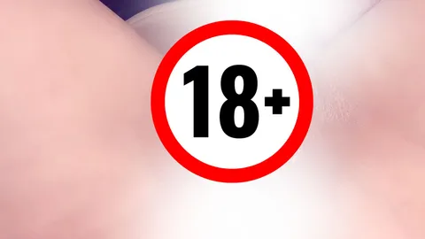Harter Glasdildo in die SCHWANZGIERIGE und nasse P***y versenkt!
