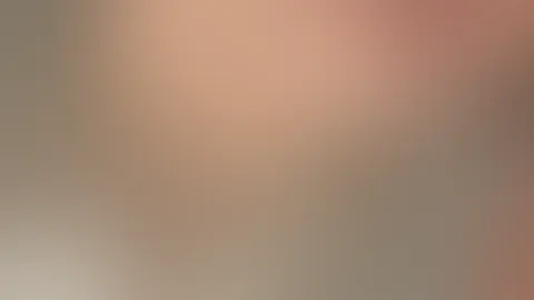 Ich plansche hier nicht nur unschuldig rum… Ein bisschen Schaum, ein bisschen Haut — und ganz viel Kopfkino. 💭 Komm rein… aber beschwer dich nicht, wenn du länger bleibst, als du wolltest. 😉 die