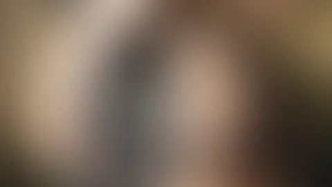 Freitagabende sind einfach etwas Besonderes, wenn die Spitze zum Vorschein kommt 🖤  Wie entspannst du dich am liebsten freitags?