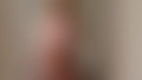 Daddy heimlich kurz sein dick in den Mund genommen in der umkleide 💦
