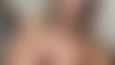 Schau dir unbedingt meinen FEED an! Da habe ich gestern 2 Potings mit geilen NACKT BILDERN von mir gemacht!