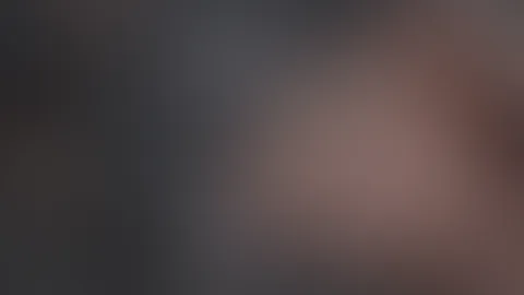 Siehst du, wie sich meine Brustwarzen unter meinen Fingerspitzen verhärteten, kleine, empfindliche Perlen, die begierig auf meine Berührung reagierten. Jedes Streicheln, jedes kneifen war ein süßes Sp