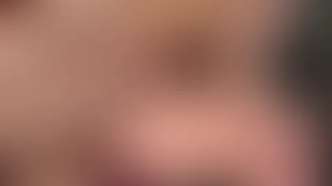 🤫…In meinem neuen Video „Fremder f**kt mich bei der Frankfurter Skyline” wo jeder uns zugeschaut hat👀 ging es ja morgens zur Sache. Aber am Abend Floß ja der Alkohol🤭 bei den paar Drinks zu viel, k