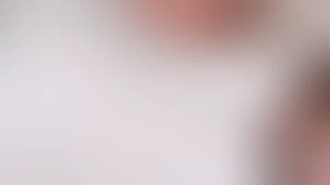 Wer will mich ein wenig unterhalten und mich von meiner Erkältung ablenken?