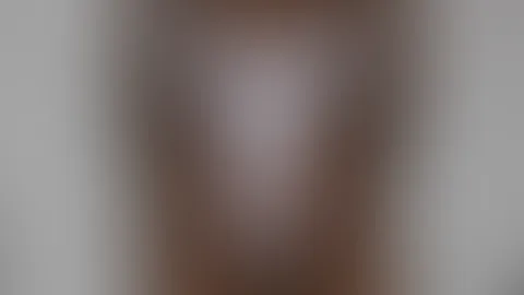 Mein knapper, sexy Badeanzug, der meine natürlich behaarte Bikinizone betont