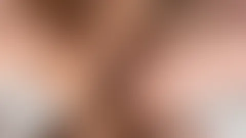Nackt im Sitzen b****n