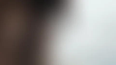 P***y gefingert im Hotelzimmer