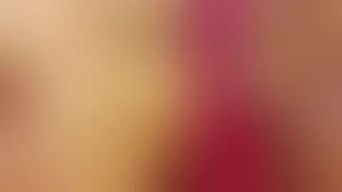 Ich führe einen Dildo in mich ein und komme