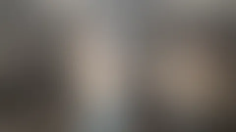Kurzer Outfit Check im Aufzug… musste einfach ein Foto machen 😏 Ganz normaler Look – aber vielleicht gefällt er euch ja trotzdem ein bisschen mehr als nur „normal“. 💋 Was sagt ihr zu meinem Outfit h