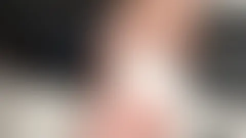Guten Morgen 😏🔥 Ich kann nicht nur gut kochen… ich weiß auch ganz genau, wie man euch eine Freude macht. Die ersten 20, die mir ein „🍆“ schicken, bekommen eine ganz besondere Überraschung 😉