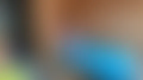 Spontaner Blowjob in der Sauna - Freundin schaut zu