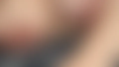 Auch krank im Bett darf man sich zeigen 😏 Eingekuschelt in der Decke, aber meine Brüste lasse ich trotzdem für dich an die frische Luft😈🔥