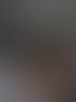 Schieb mein Höschen zur Seite & deine F****r in mich rein. Zeig mir wer das sagen hat. 💦