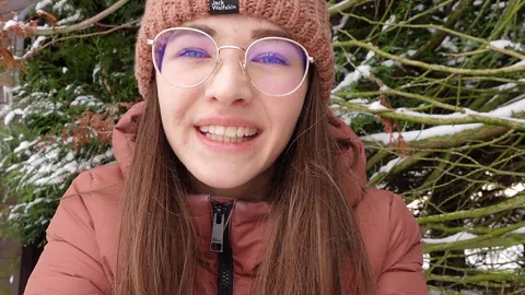 Leise rieselt die P**se in den Schnee!