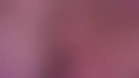 Die P***y ist so feucht da rutschen die F****r immer mehr rein