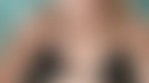Hallo Süßer, ich bin unter der Woche von 19 bis 22 Uhr online 😉 soll ich mich auch am Wochenende blicken lassen? 😏👅