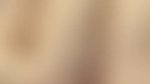 Geile M****i mit Dildo und Vibrator gef**kt