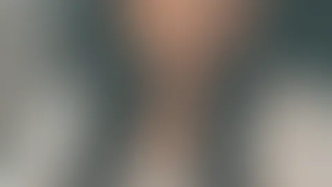 Ich lebe auch noch 🫶🏻 Ab Freitag kommen endlich wieder neue Bilder von mir für euch online 💖