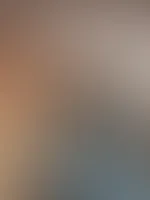 Er hat mich gefragt, ob ich bleibe. Ich hab ihm gezeigt, dass ich unter dem Kleid nichts trage. Kurz danach war ich auf allen Vieren auf seiner Couch.
