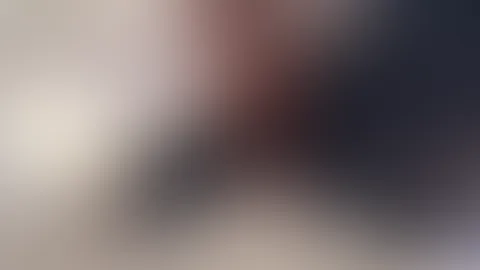 So war das nicht gedacht! EGAL, ich bin jetzt hier LIVE erreichbar! Schreibst du mir und packst mir den BIKINI aus?