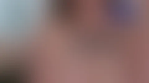 Auch die titten mĂŒssen schon eingecremt werden đ und nachdem mir ja keiner hilft, muss ich es selbst machen đ