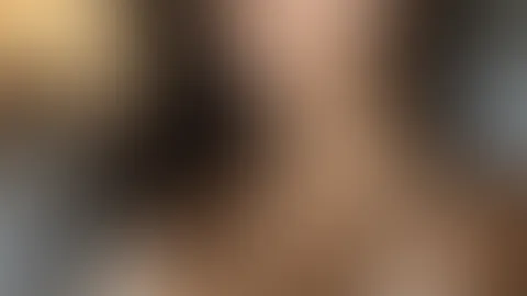 Wer legt sich zu mir und steckt mir seinen Kolben so tief rein das meine Augen raus kommen?😜🥰