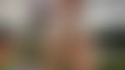 Ohne Höschen darunter spaziert es sich besser đđ