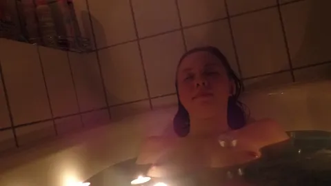 Ein entspanntes Bad am Abend