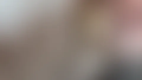 Spaß im Büro 😈 ich hatte keine Lust mehr auf meinen zerkauten Kaugummi, also bekam ihn Finn 🖤