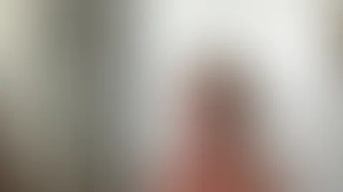 MILF M****I FRISCH RASIERT!! Komm nah ganz nah ran Ich weiß doch, wie es sein muss... so eine m****i muss komplett glatt sein!! man weiß ja nie :) Komm ganz nah ran wenn ich mich für dich rasiere, ei