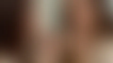 Während ich mir eine Lippenstiftfarbe aussuche, denke ich nur an eins … Welcher Moment auf meiner Seite gefällt dir wohl am besten? 😘 Schau mal rein und sag mir später Bescheid … 💋