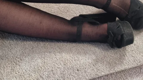 👣