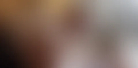Der Handwerker spritzt mir eine Ladung in den Mund