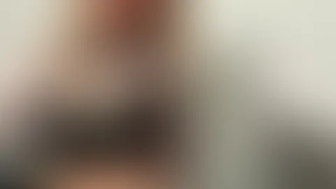 Schwarz sagt nicht viel – aber es verspricht alles 🖤 Ein kleiner Vorgeschmack… der Rest bleibt geheim. Bist du bereit? 👀