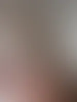 Ich bin so geil, dass ich mir schon am Morgen meinen Dildo tief in meine nasse P***y geschoben habe… Willst du sehen? 😈