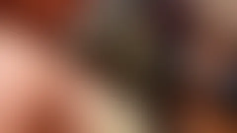 Riskant! Doppelblowjob in Umkleide