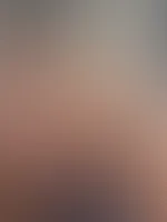 Du kommst ins Zimmer... ich liege so vor dir. đ Habe so Lust richtig genommen zu werden. đ„”