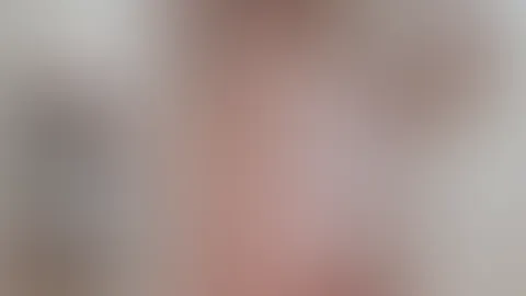 Duschen mit weißen Hemdt