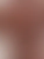 Möchtest du mir meine Titten einölen? 🤤