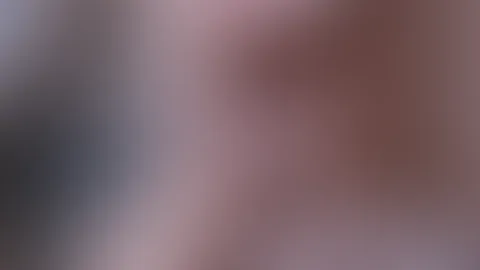 Ist dir genauso heiß wie mir? 🥵 Dann schreib mir und wir schauen wer mehr ins Schwitzen kommt 🔥