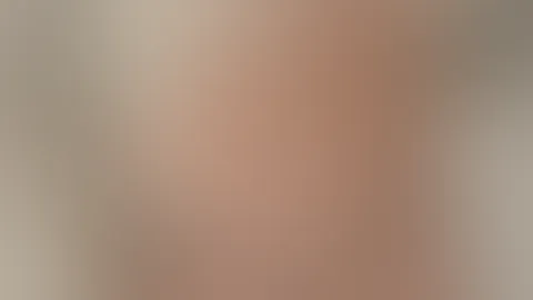 Ich liebe es ein heißes Schaumbad zum nähmen . Wer will den mit in die Wanne?