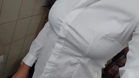 Am Klo auf der Arbeit Blank gezogen