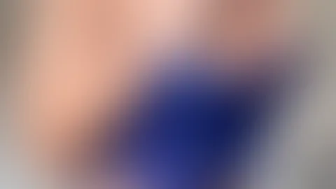 Ich wollte dir noch eben kurz meine Unterwäsche für den heutigen Tag zeigen, ziemlich sexy, oder? 😏 Natürlich lasse ich dich auch sehen, was darunter Geiles wartet. Ich ziehe dann mein Kleid an, und
