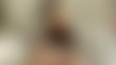 Diese Kurven sind gefährlich… aber guck ruhig hin 😏🍑 Wer traut sich, mir in die DMs zu schreiben, was er damit anstellen würde? 🔥