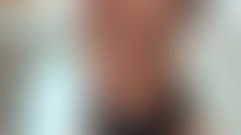 Komm doch in mein Schlafzimmer ... 😋 Ich warte dort nur in meinem Höschen auf dich, mmm ... 😋 Ich habe Lust auf deinen schönen S*****z und auf richtig guten S*x, also kommmm schon 😈💦😈